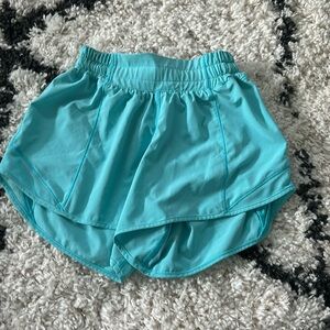 Lululemon shorts 4 inch size 0